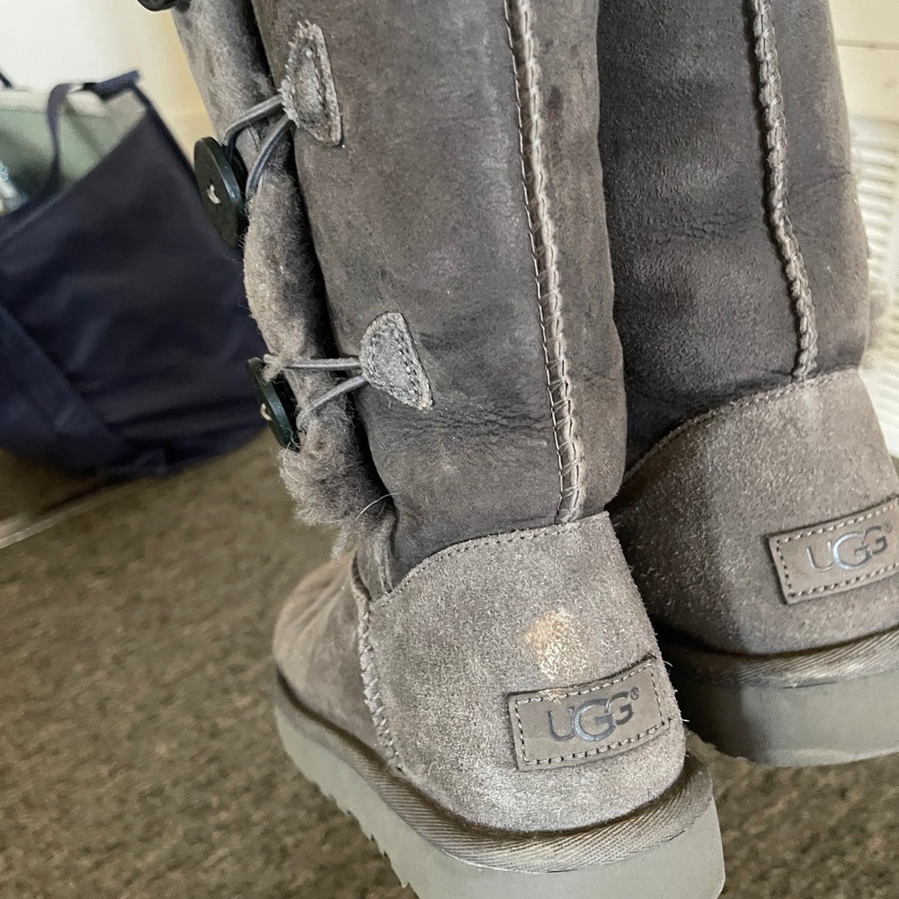 UGG Women’s 7 Bailey Button Triplet Triple Button Gray Classic Tall Boots size 7 - Picture 4 of 14